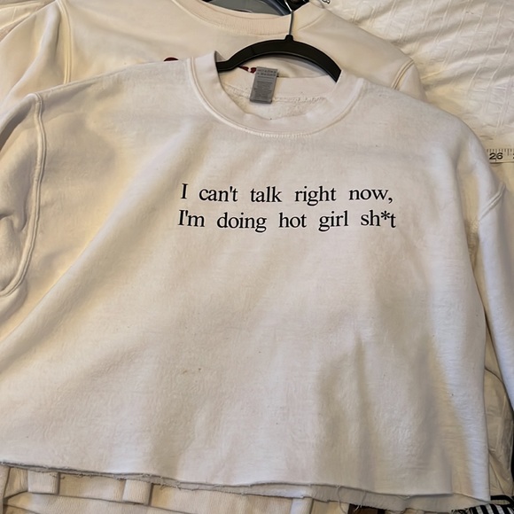 6 Sweatshirt Bundle - Picture 6 of 15